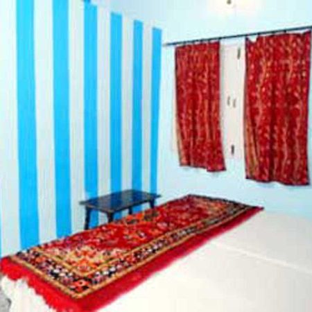 Elvis Guest House Varanasi Bagian luar foto