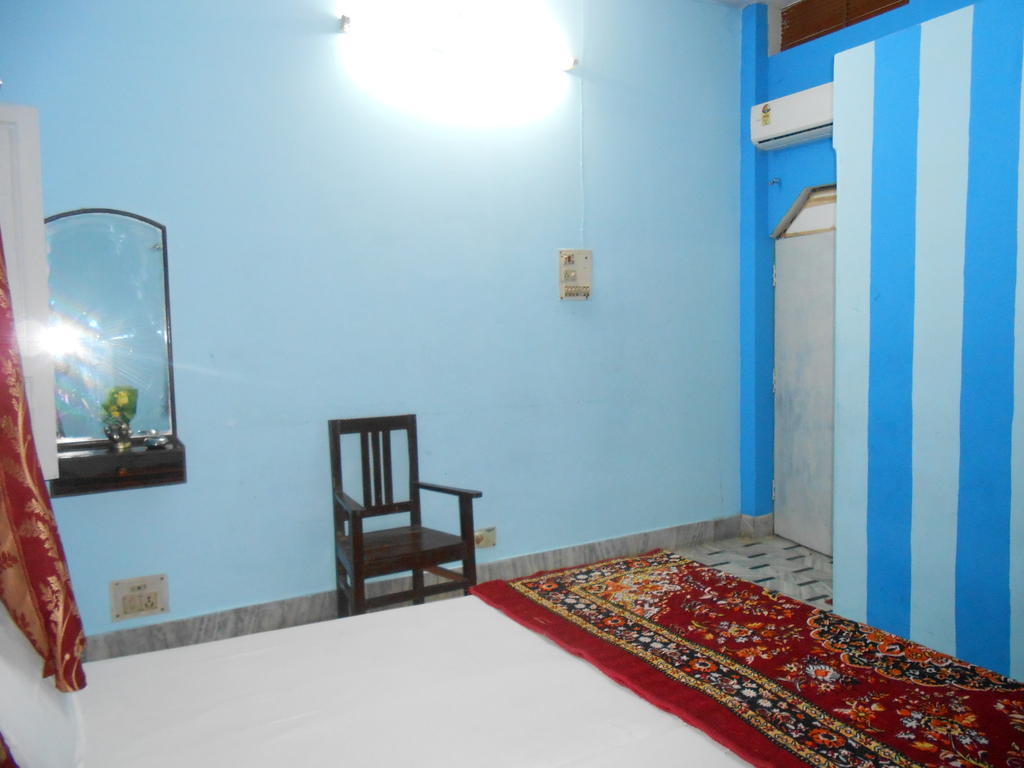 Elvis Guest House Varanasi Bagian luar foto